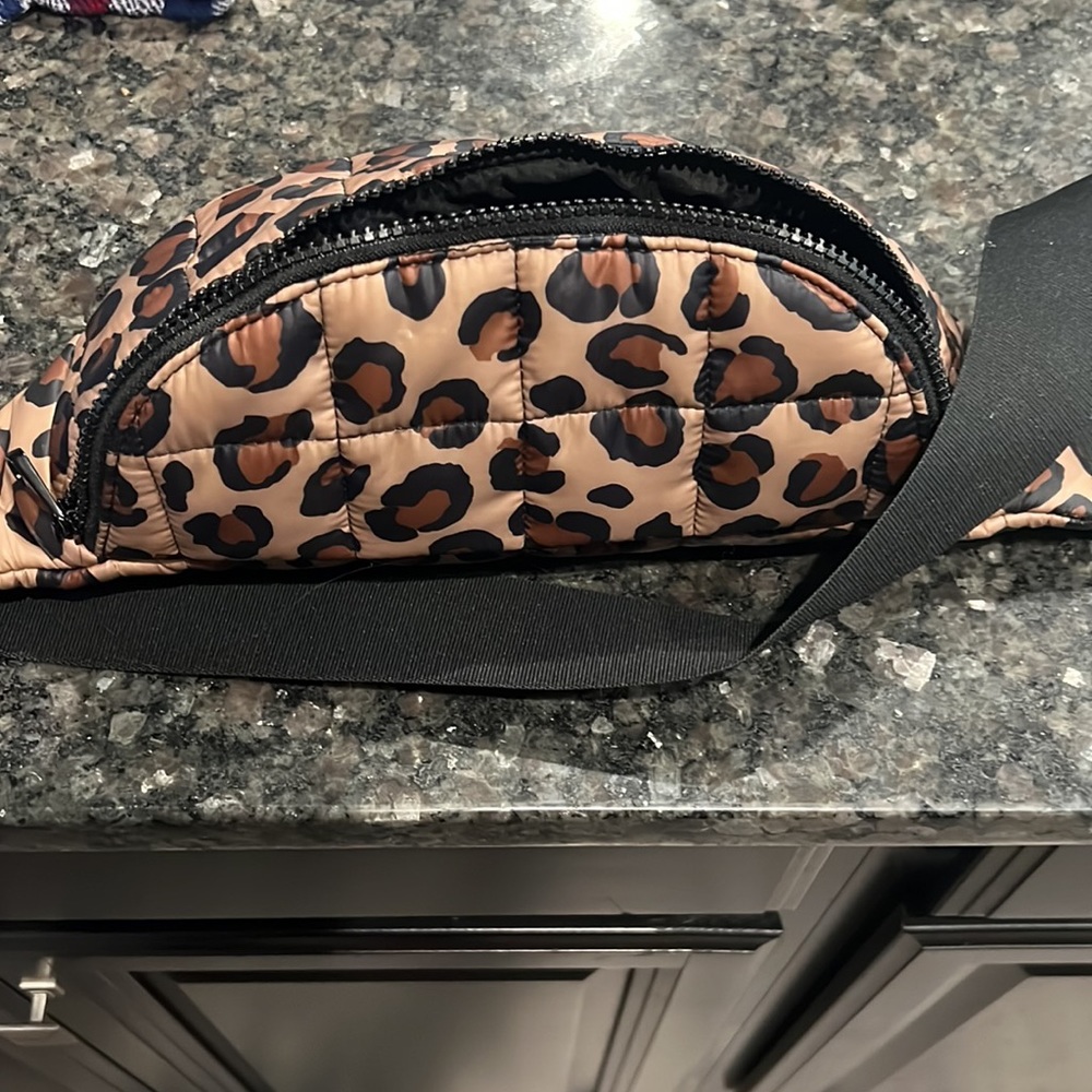 UGG Fanny bag - Picture 3 of 3